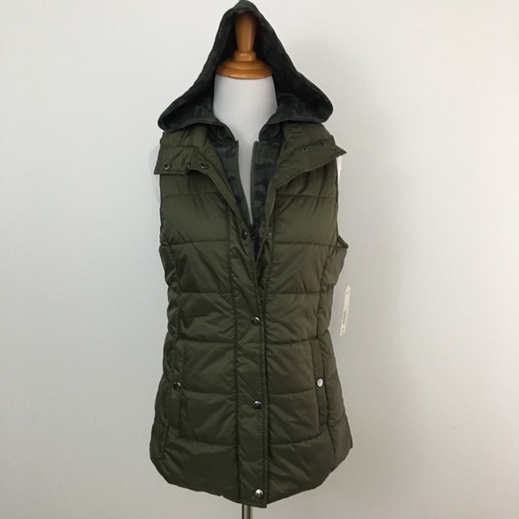 Arizona Jean Company Jackets & Blazers - 🎁 Olive Green & Camo Zipper Hoodie Puffer Vest